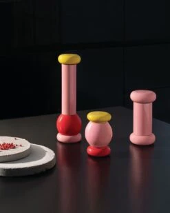 Alessi Pepermolen Twergi - MP0210 2 - Roze - Door Ettore Sottsass -Keuken Benodigdheden Verkoop 02 MP0210 1296x 1