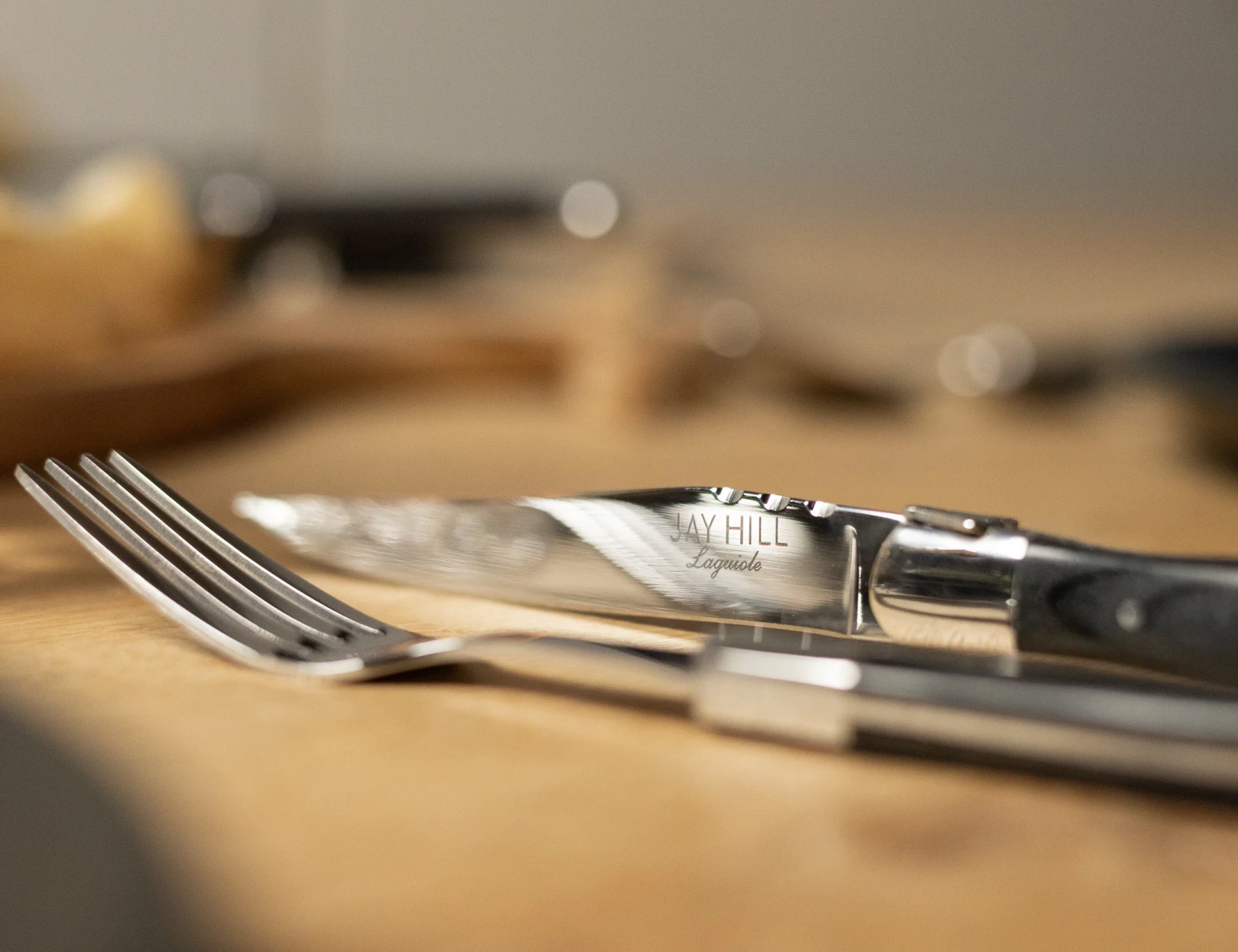 Jay Hill Bestekset Couvert Laguiole - Zwart - 4-delig 4 Jay Hill Bestekset Couvert Laguiole - Zwart - 4-delig - Afbeelding 2