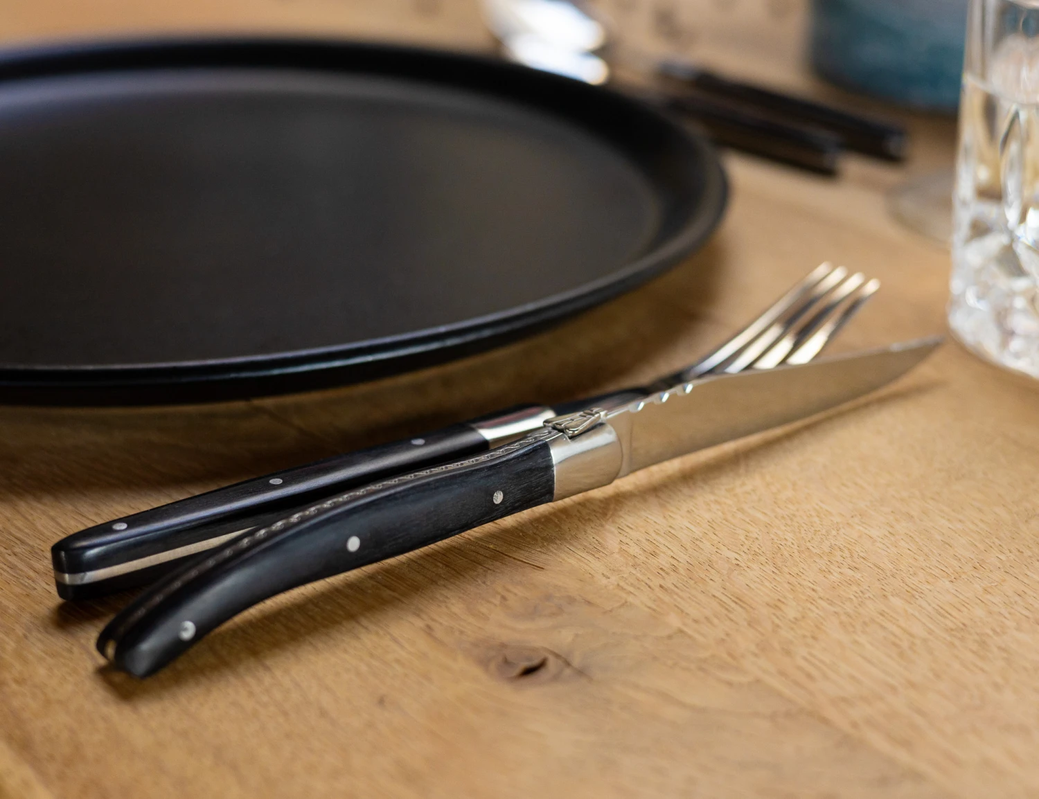 Jay Hill Bestekset Couvert Laguiole - Zwart - 4-delig 5 Jay Hill Bestekset Couvert Laguiole - Zwart - 4-delig - Afbeelding 3